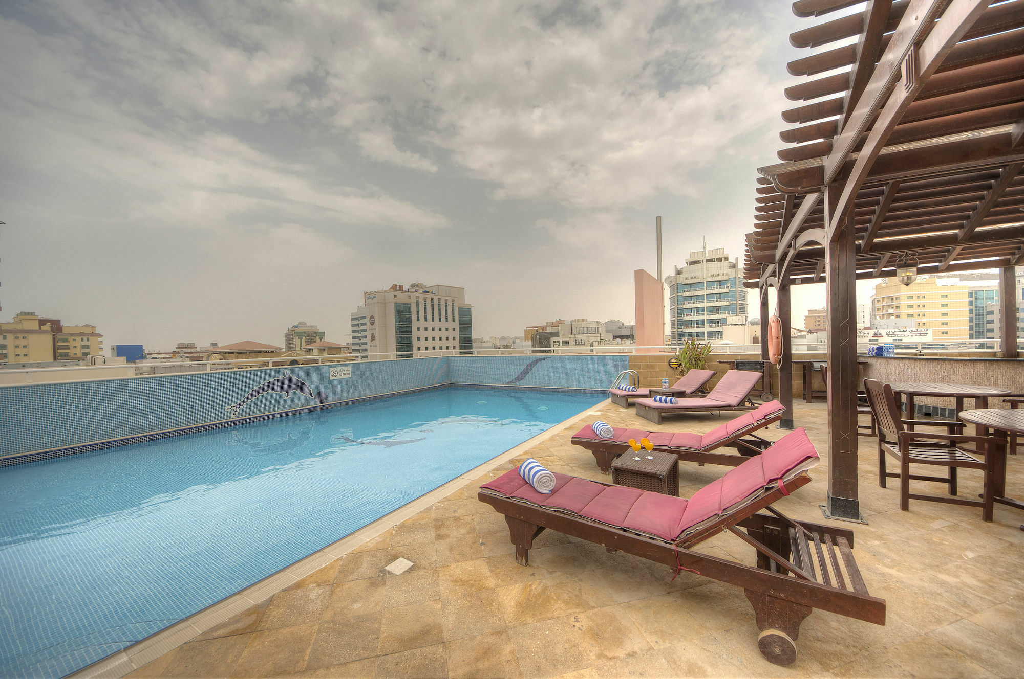 La Villa Najd Hotel Apartments Дубай Экстерьер фото
